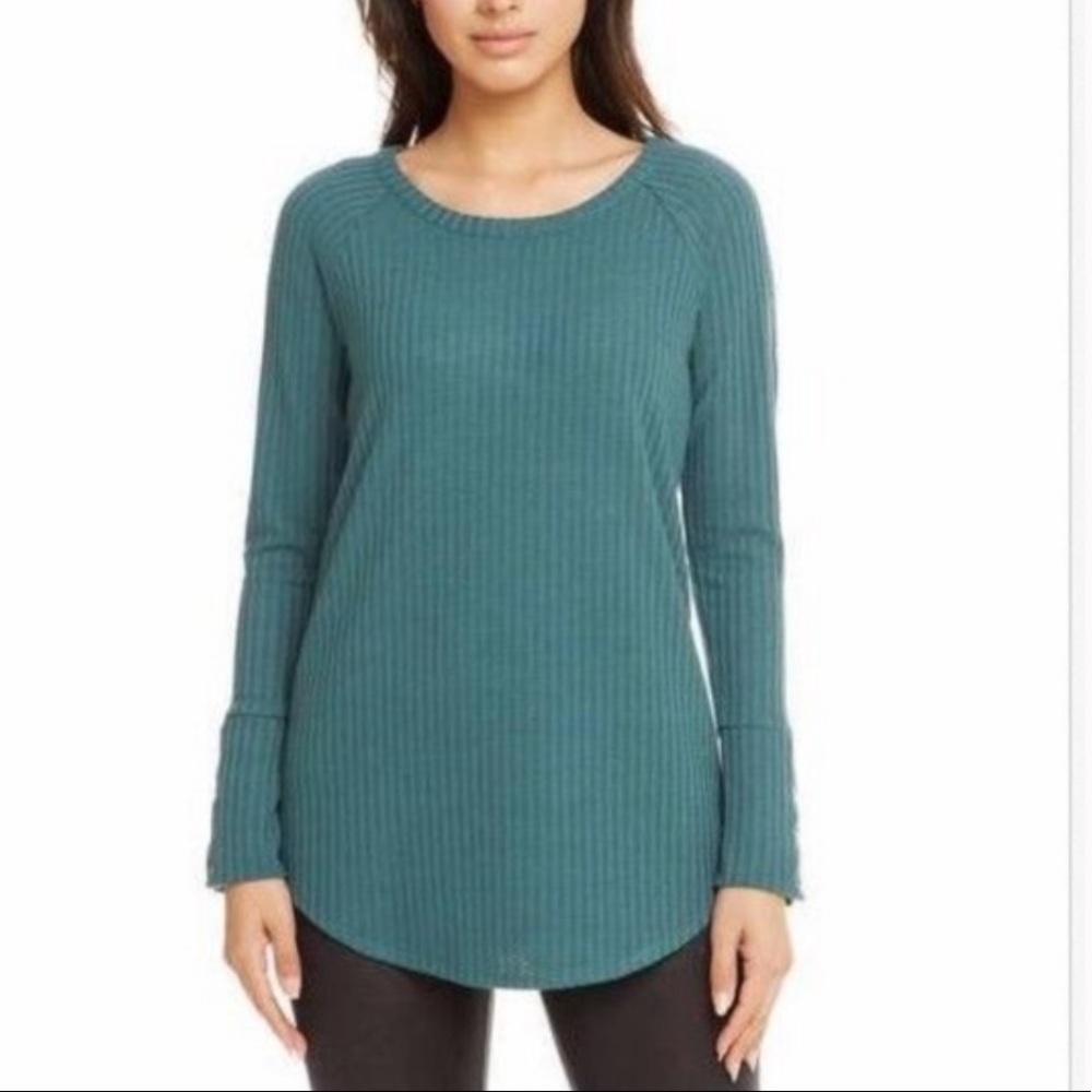 Chaser waffle thermal tee cuffed button sleeve